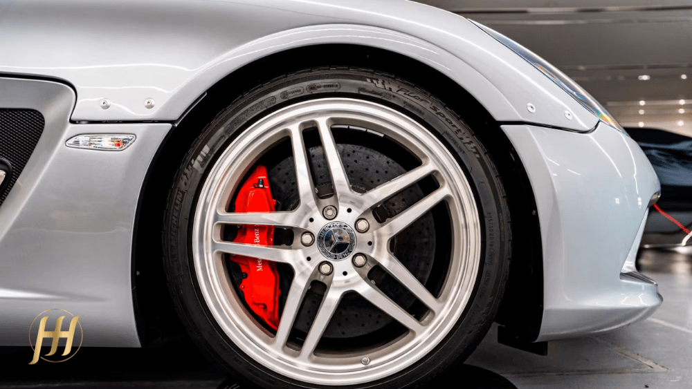 Mercedes-Benz McLaren Stirling Moss - 1000x563 - 08