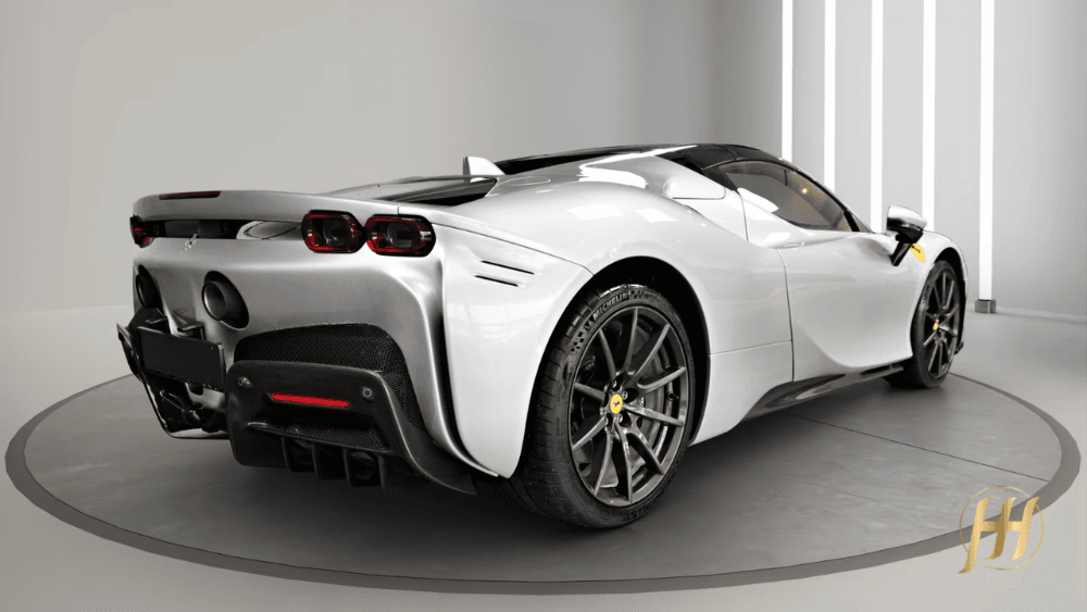 SF90 SPYDER 1 - 1000x563 - 07