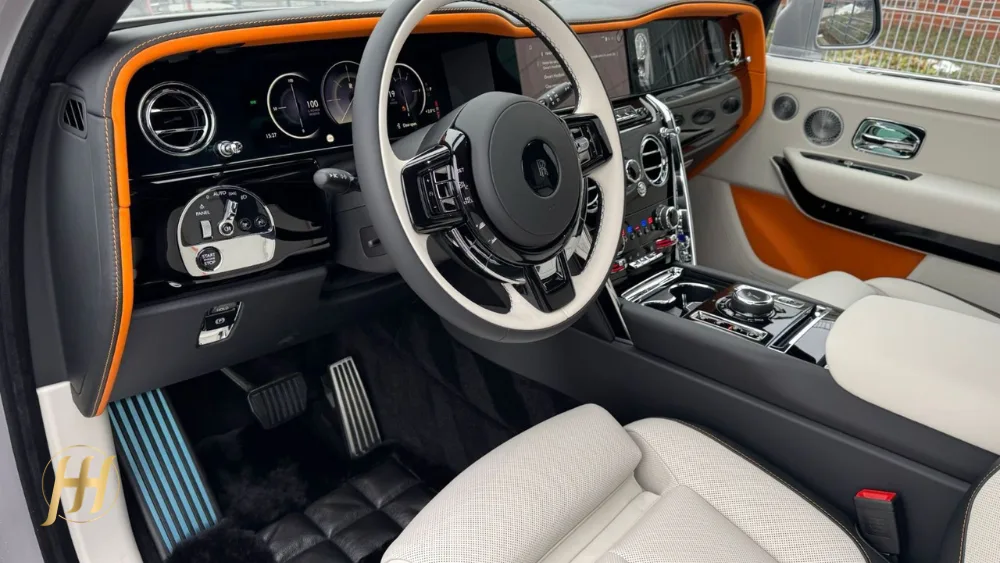 rr CULLINAN 26 - 1000x563 - 04